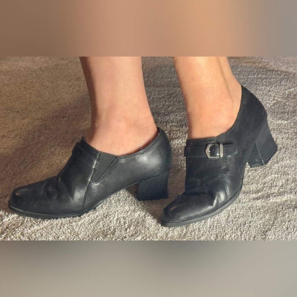 Dr. Scholl’s black booties size 9